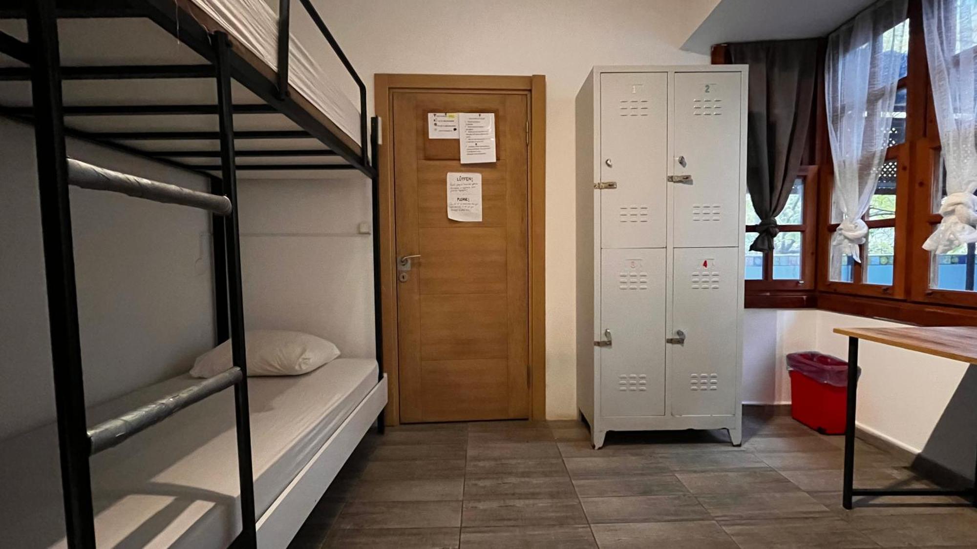 Kuyu Beergarden Hostel Antalya Exterior photo
