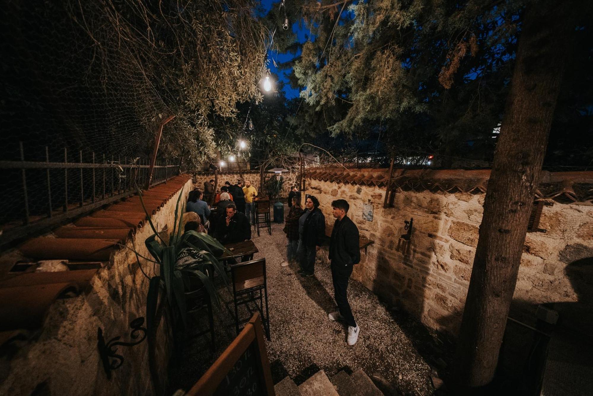 Kuyu Beergarden Hostel Antalya Exterior photo