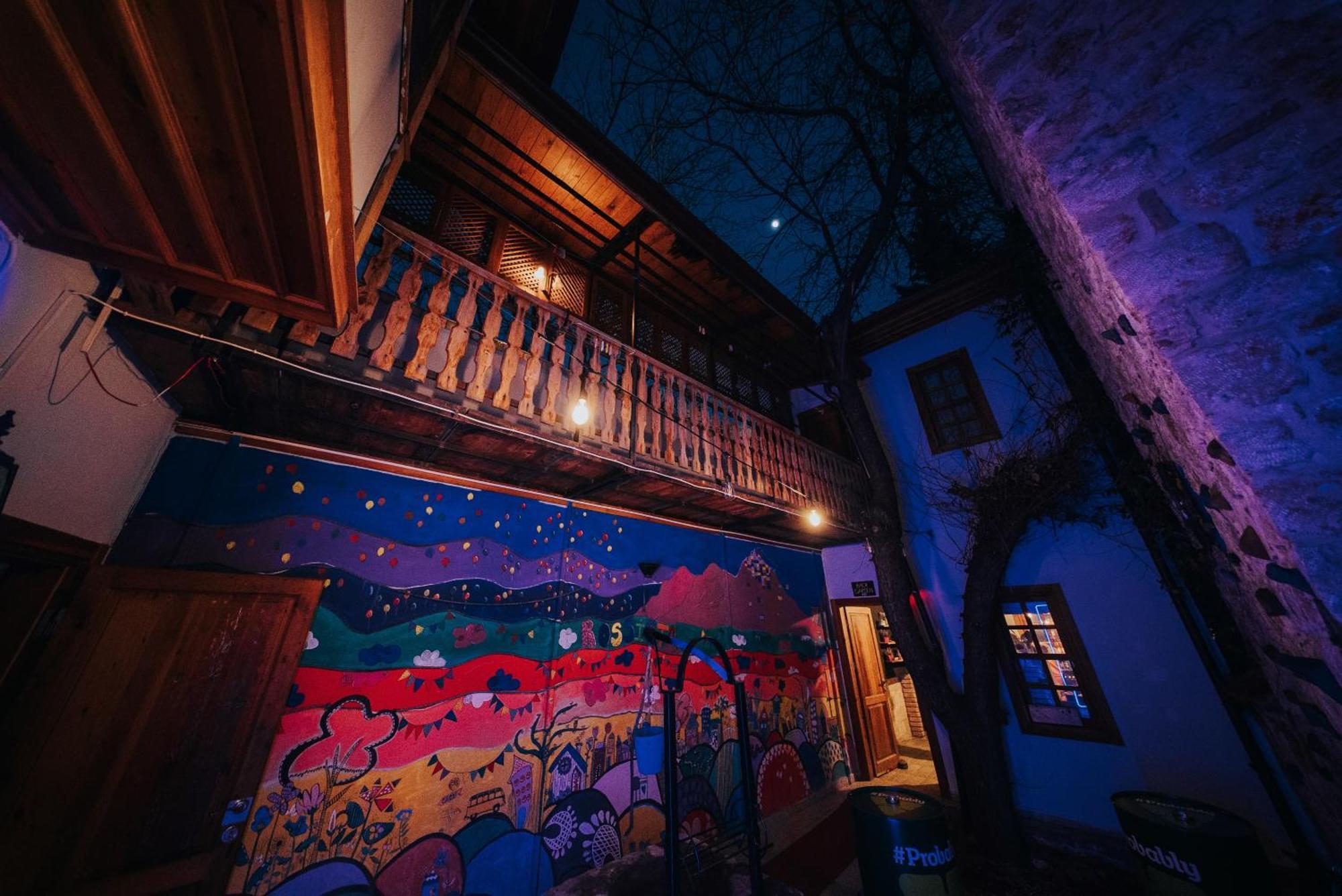 Kuyu Beergarden Hostel Antalya Exterior photo