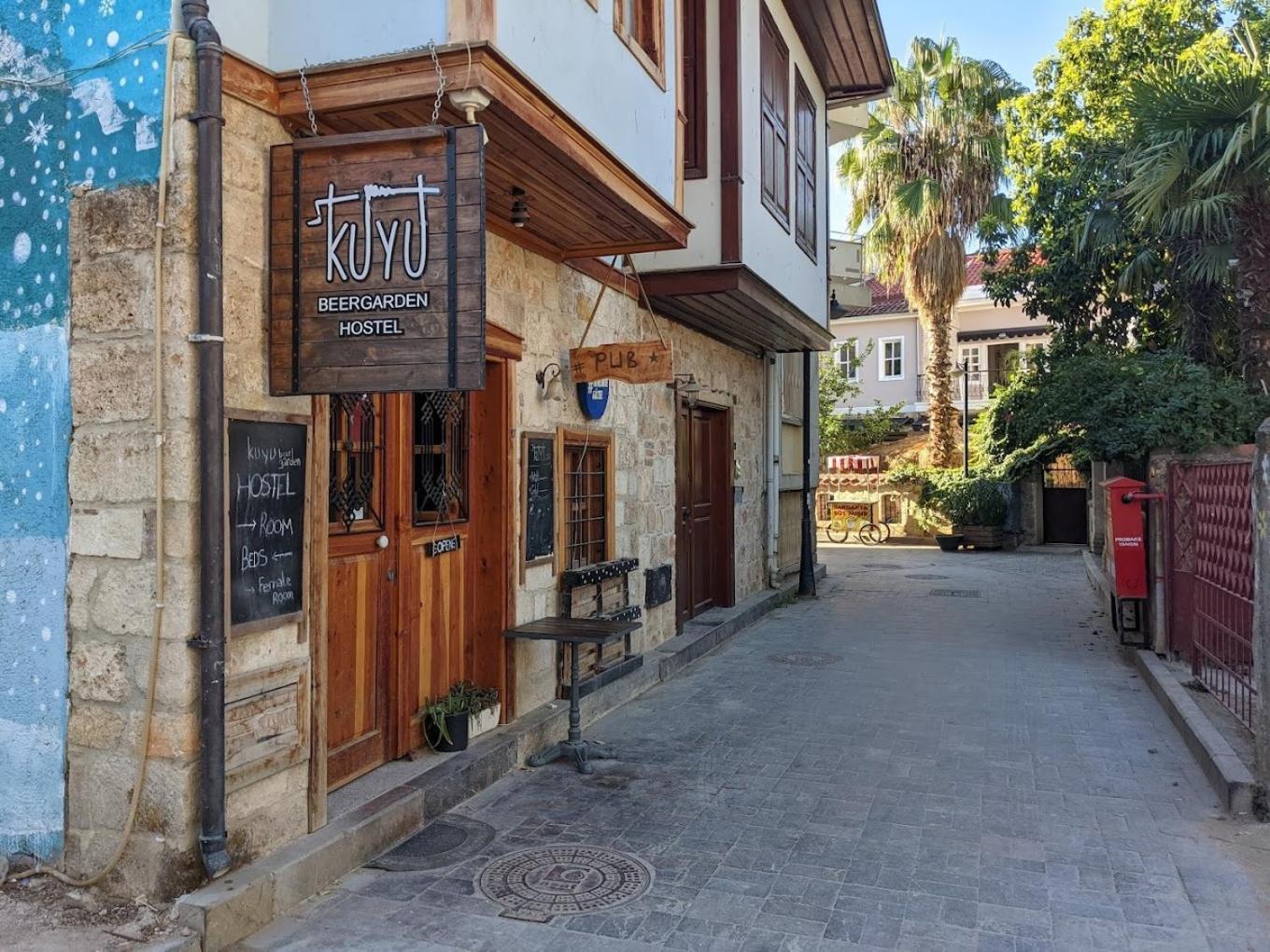 Kuyu Beergarden Hostel Antalya Exterior photo