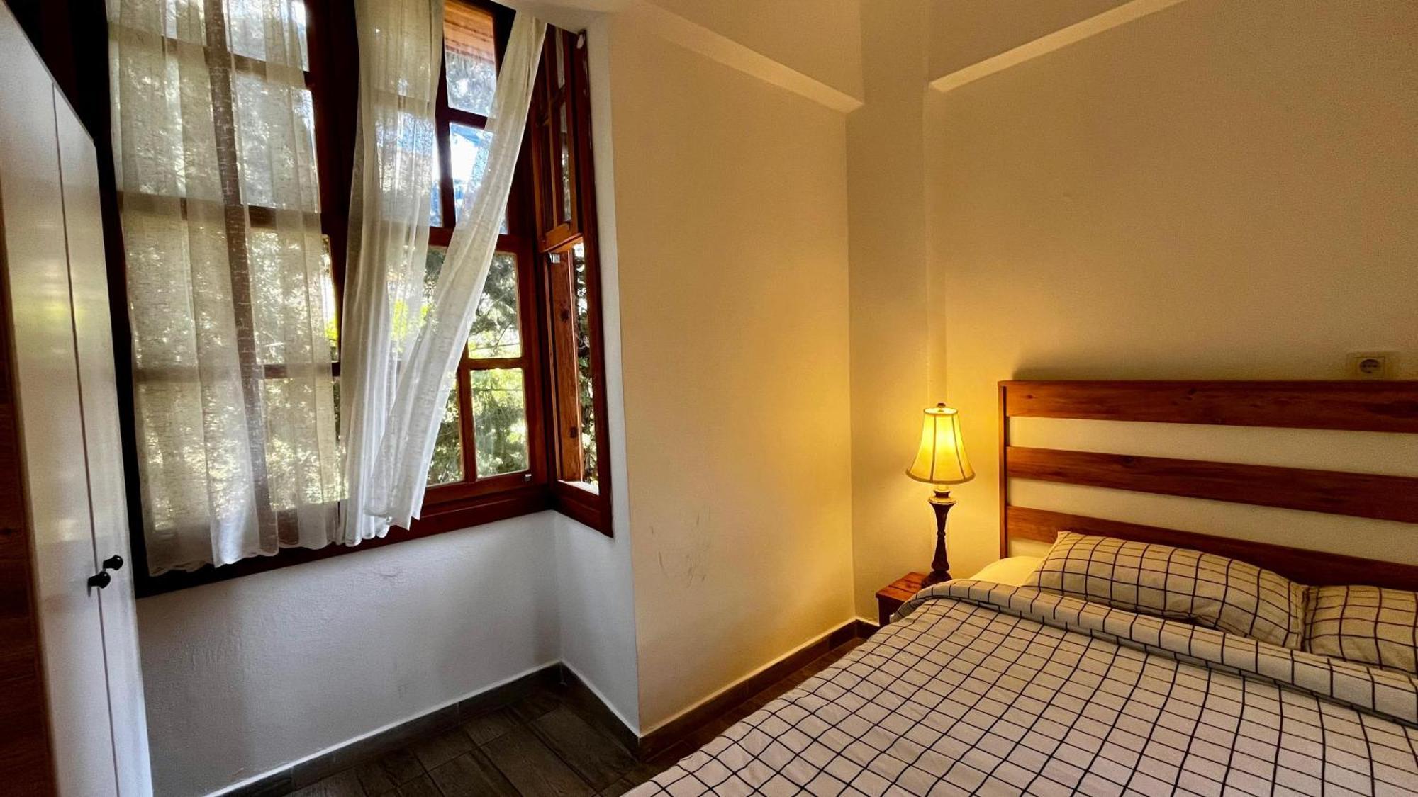 Kuyu Beergarden Hostel Antalya Exterior photo